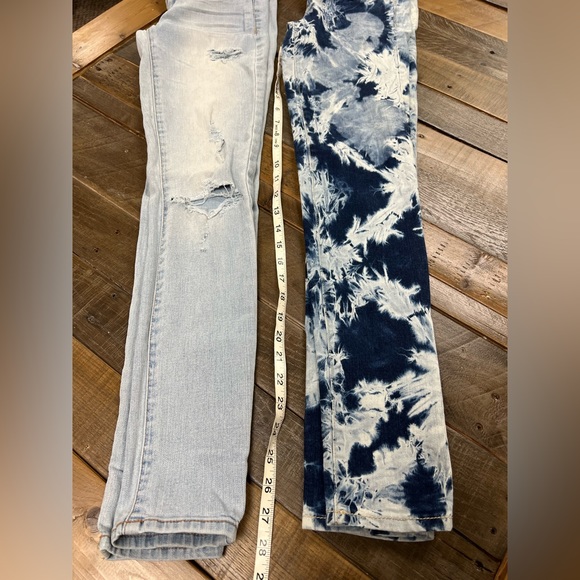 Women’s/juniors American eagle jeans size 2 and 4 super stretch two pair - Picture 3 of 5